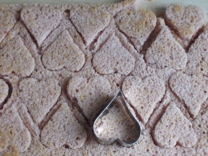 Кекс с малиновым сердечком