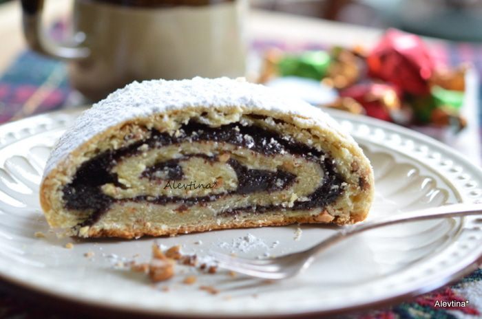 Творожно-маковый рулет