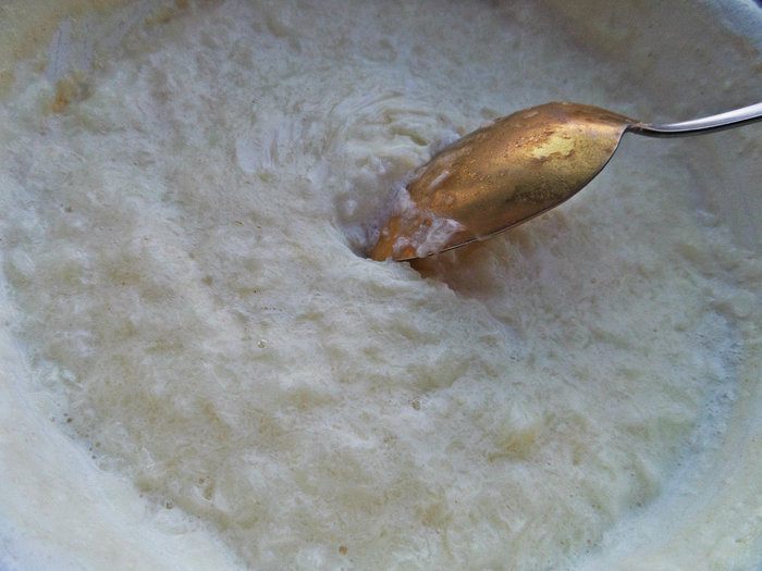 Рисовый пудинг под карамельным соусом