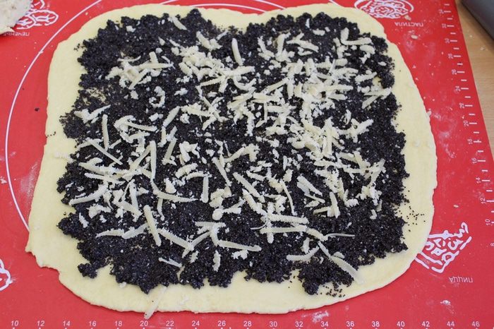 Творожный штоллен с маком