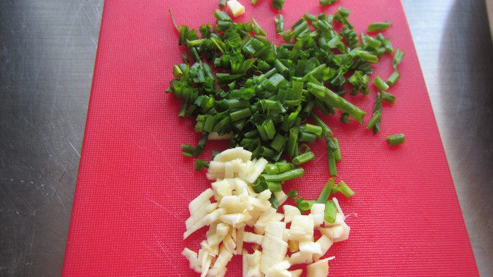 Перцы, фаршированные вялеными томатами и рикоттой