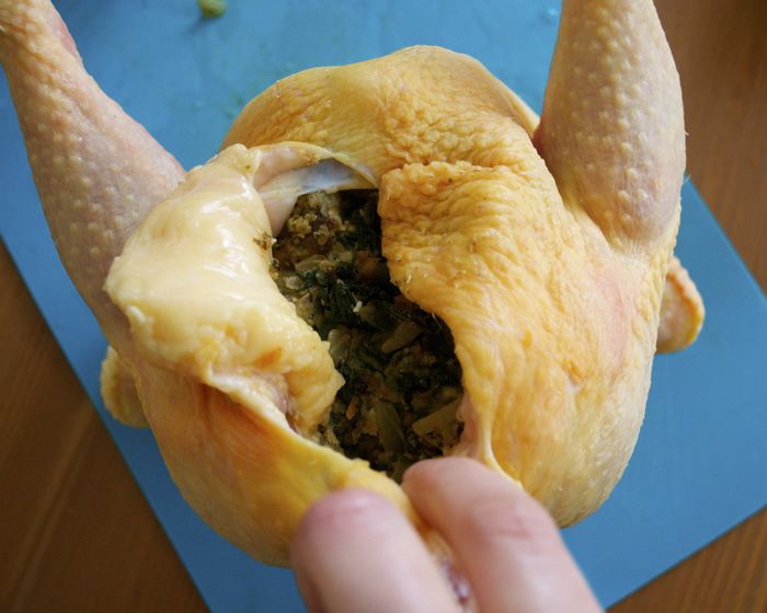 Жаркое из фаршированной курицы