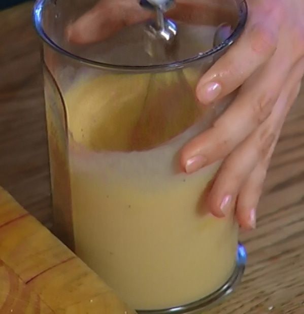 Спаржа с грибами и беконом под сырной корочкой