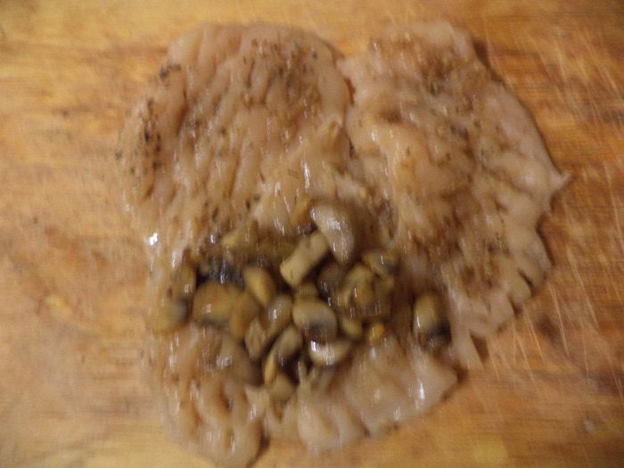 Куриные рулетики с грибами