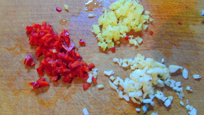 Карамелизированная курица на грибной подушке