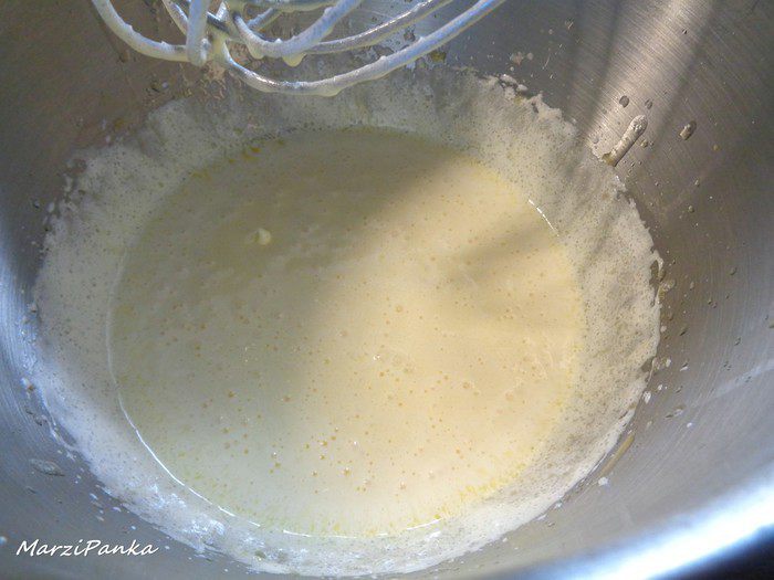 Тыквенные маффины с орехами и клюквой