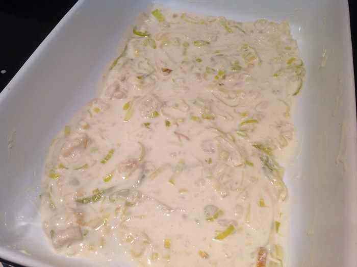 Запеканка из говядины с пореем и хреном