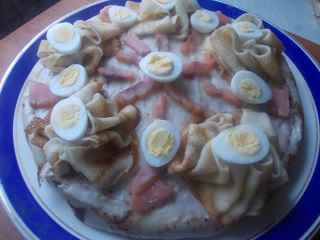 Блинный торт с малосольной горбушей и соусом &amp;quot;бешамель&amp;quot;