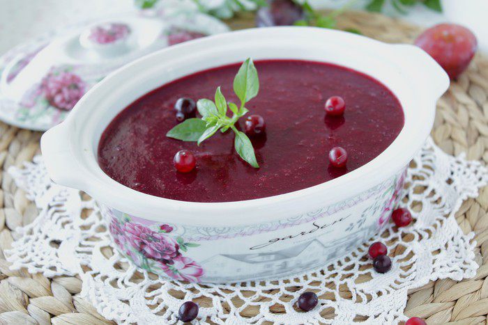Паштет куриный со сливово-клюквенным желе