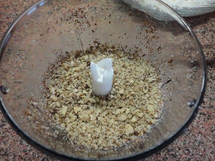 Творожник с орехами и изюмом