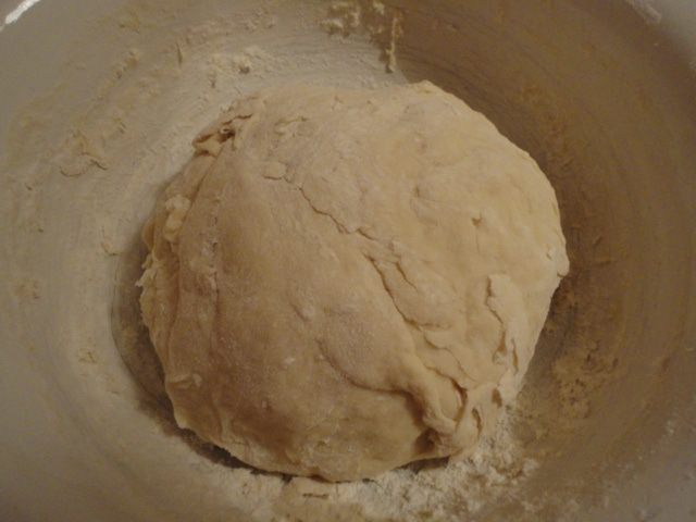 Булочки-ссобойки с вишней и апельсиновым сиропом