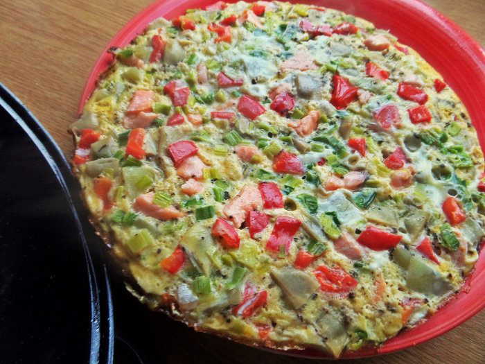 Фриттата с лососем и картофелем