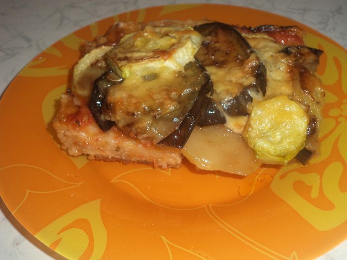 Пицца с баклажанами и кабачками