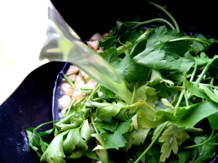 Французский чесночный суп с сырными гренками