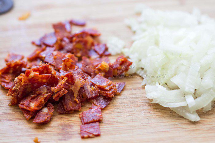 Паэлья с морепродуктами и чоризо 