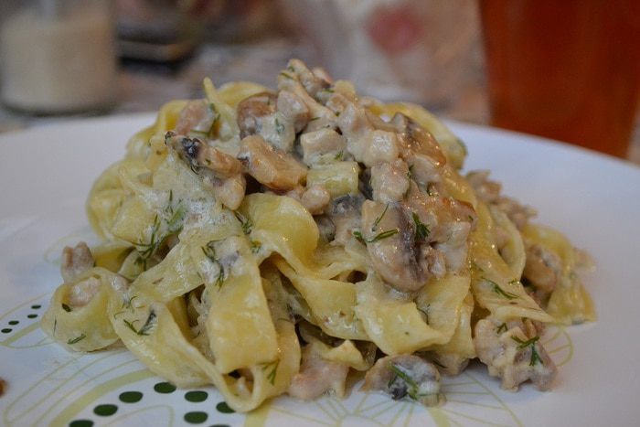 Феттучине с курицей и грибами