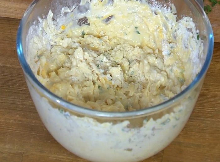 Сырные вафли с творогом и карамелизированными помидорами 