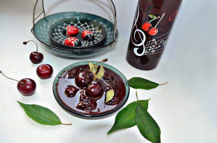 Шоколадно-вишневое варенье