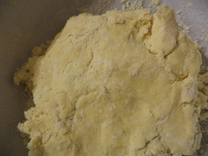 Закусочный киш с творожно-сырной начинкой