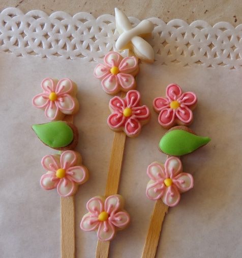 Кекс &amp;quot;Дарите женщинам цветы!&amp;quot;