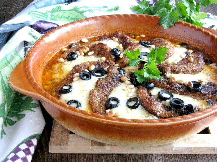 Свиные отбивные по-пармски