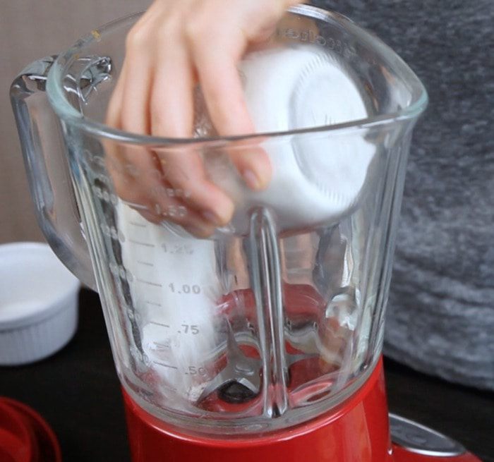 Галета с помидорами, базиликом и фетой