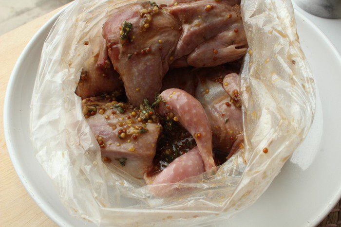 Запеченные перепела с фенхелем и морковью