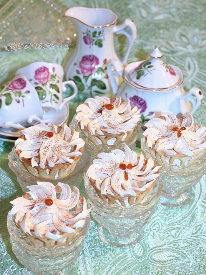 Ванильные корзиночки с карамельным кремом