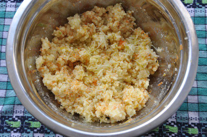 Пшенные оладьи с яблоком и морковью