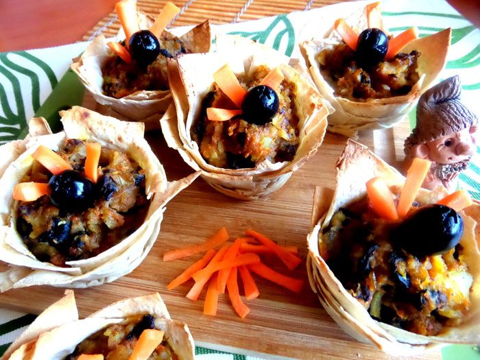 Грибы с картошкой в корзиночках из лаваша (постные)