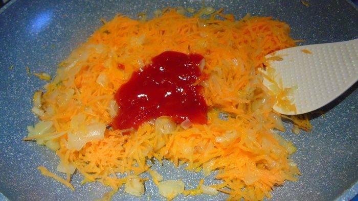 Пряная закуска с жареной малосольной сельдью 