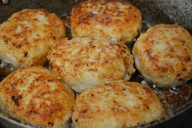 Котлеты из щуки с соусом