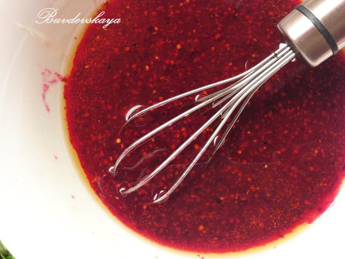 Винегрет из запеченных овощей с копченой курицей