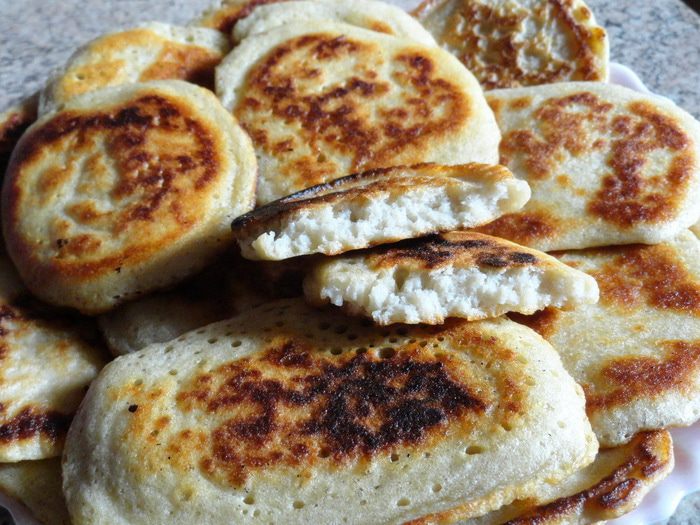 Блины на пиве с зеленым горошком