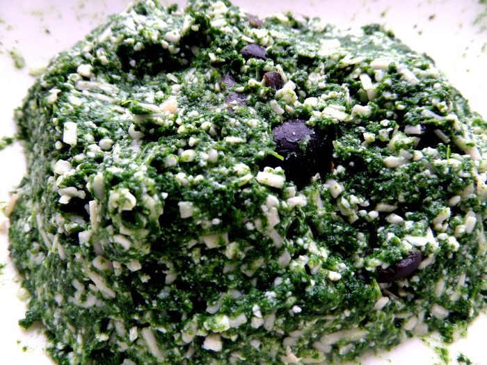 Горячая закуска со шпинатом и сыром