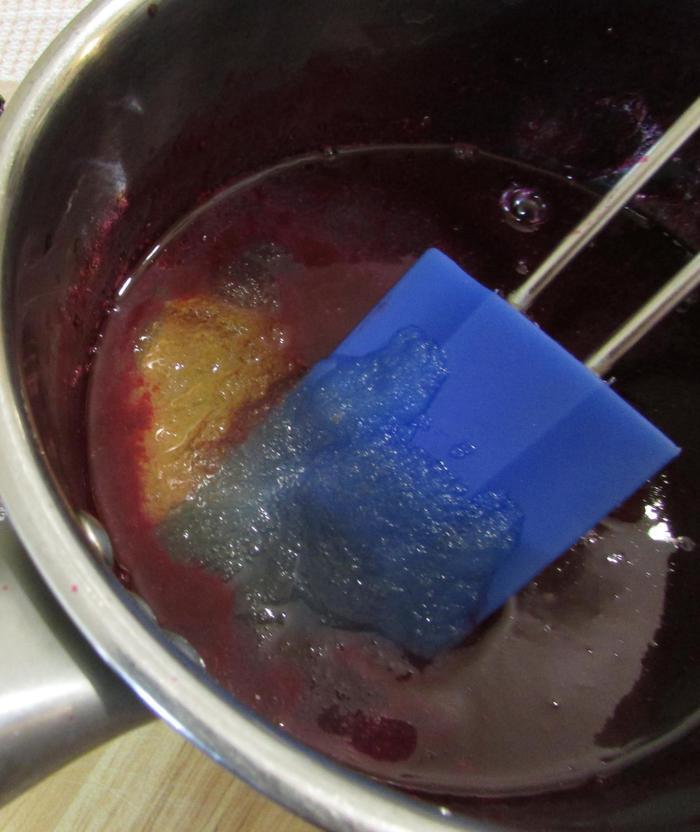 Печенье «Сердечки» с красной смородиной