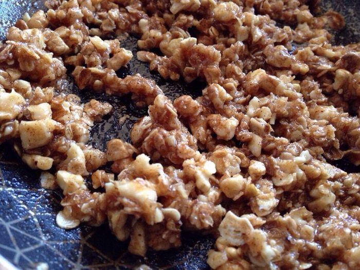 Творожно-яблочный пирог с гранолой