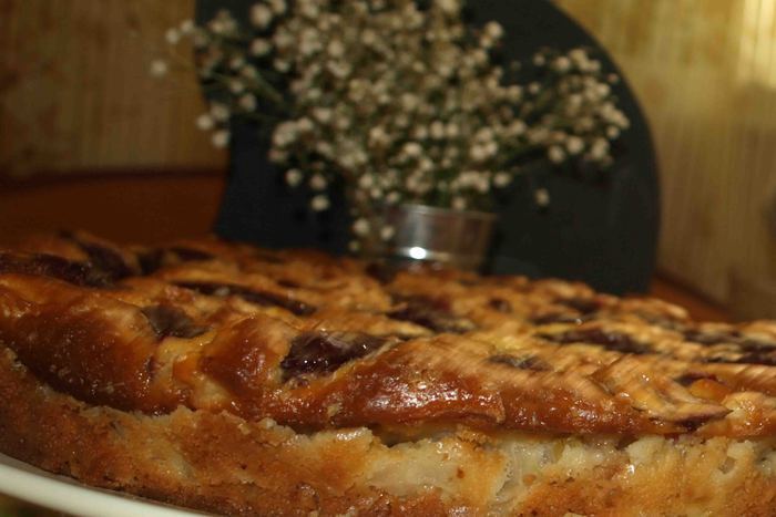  Сливовый пирог с яблоками