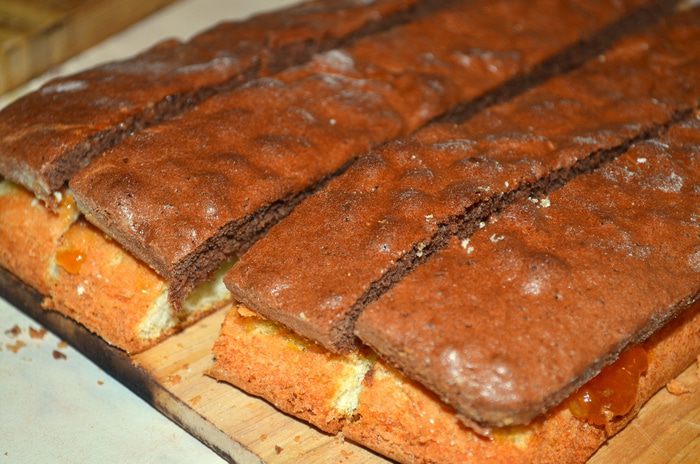 &amp;quot;Шахматный&amp;quot; бисквитный кекс