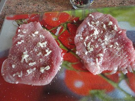 Мясные рулетики по-итальянски