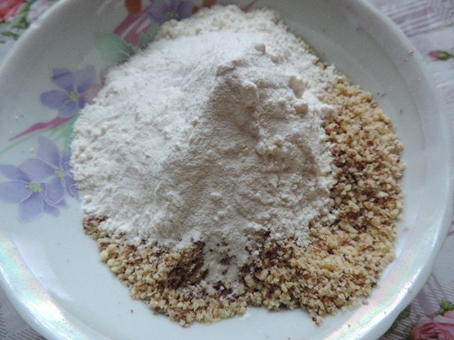 Кофейно-ореховый бисквит
