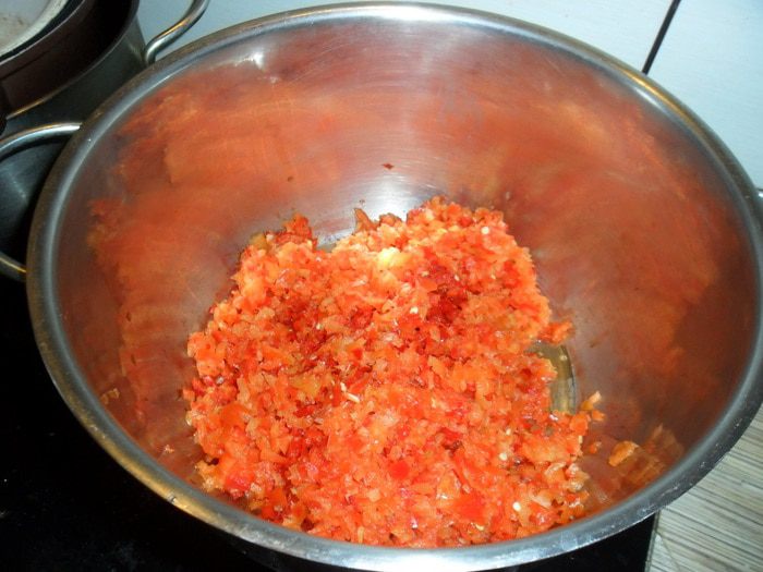 Ореховая аджика