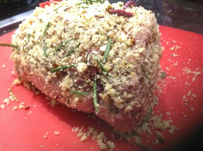 Жаркое из свинины в орехово-горчичной панировке