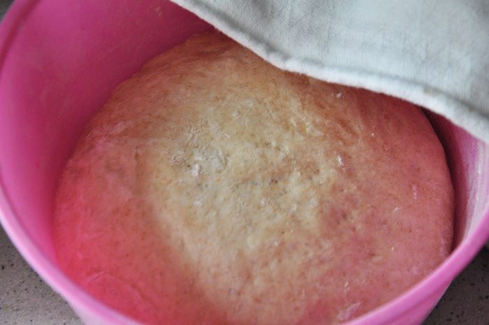 Цельнозерновой хлеб с чесноком и тыквенными семечками