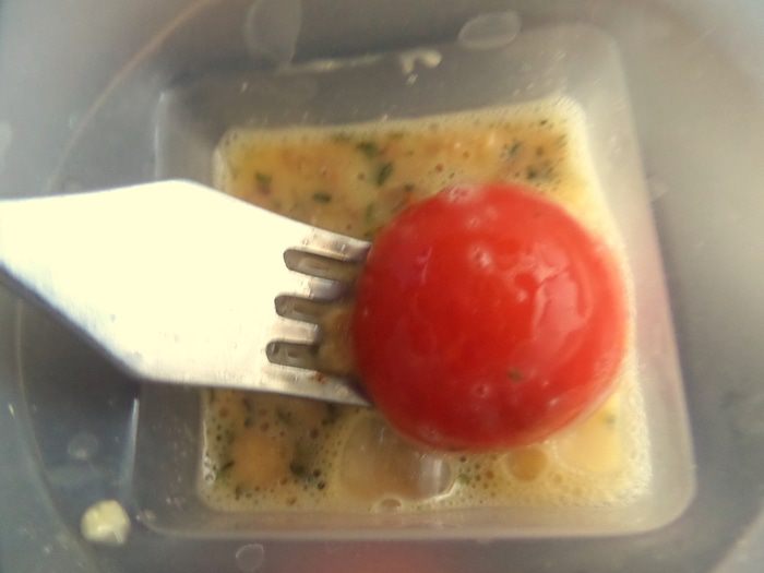 Быстрый омлет из микроволновки с чипсами