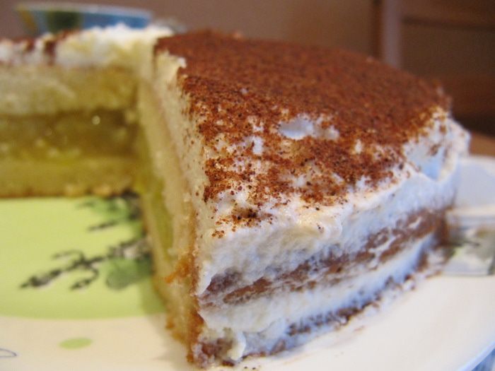 Яблочный торт-пирог с корицей