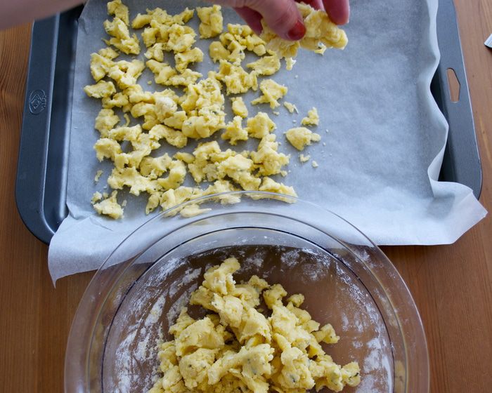 Холодный &amp;quot;красный&amp;quot; супчик с ароматной крошкой