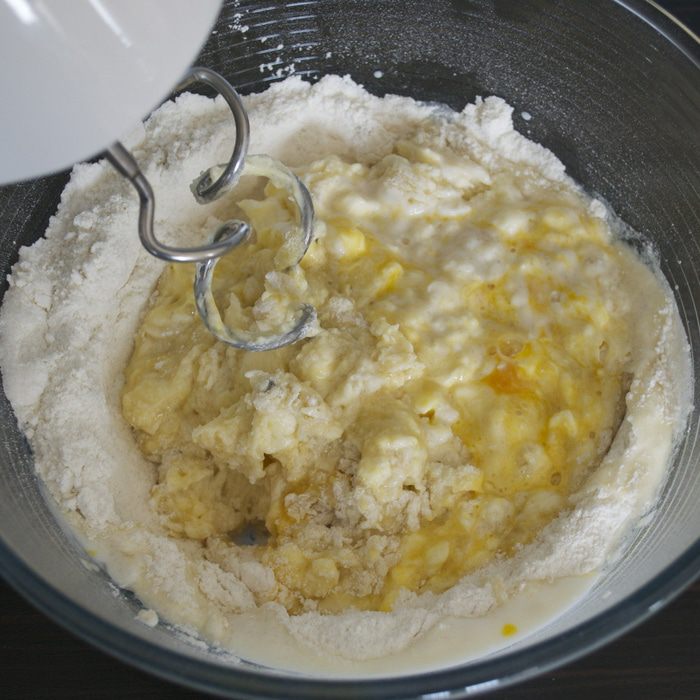 Фруктовый торт с шоколадной глазурью