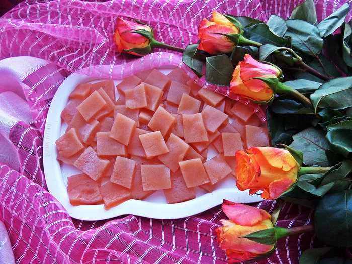 Пицца с курицей и ананасом