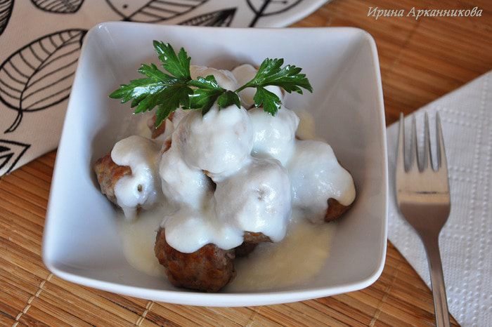 Тефтели под сливочным соусом